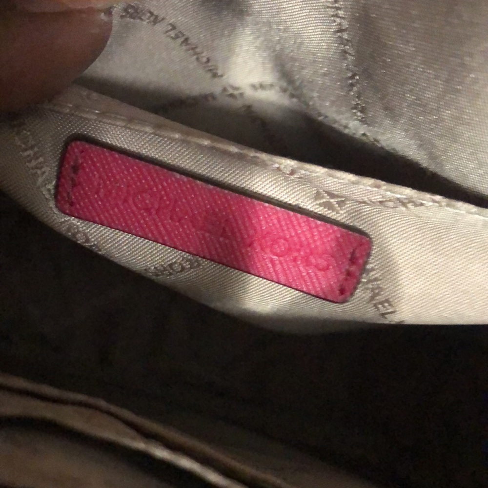 Michael Kors Jet Set Crossbody Bag - Picture 8 of 8